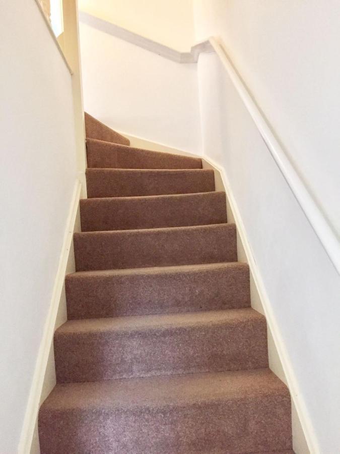 Luxury Rooms In Furnished Guests-Only House Free Wifi West Thurrock Grays 외부 사진