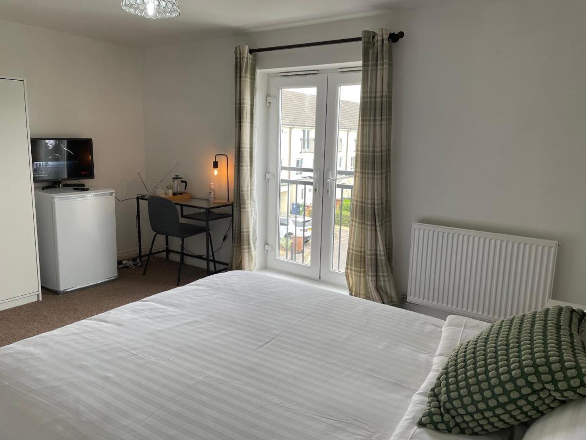 Luxury Rooms In Furnished Guests-Only House Free Wifi West Thurrock Grays 외부 사진